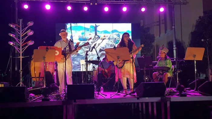 Eliane Bastos fazendo o show no Brazilian day