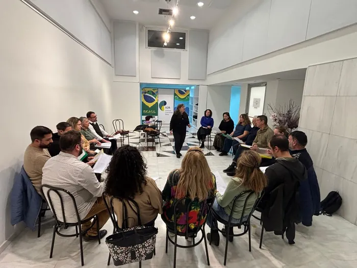 Projeto Vozes que cuidam - Casa do Brasil Atenas 23 (2)