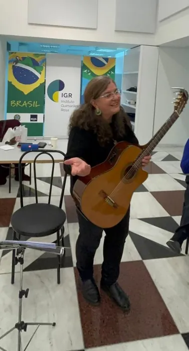 Projeto Vozes que cuidam - Casa do Brasil Atenas 23 (3)